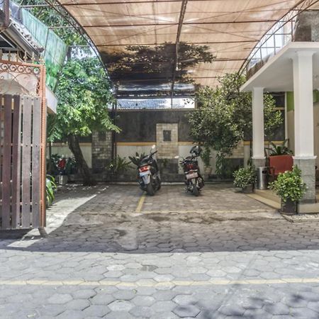 Reddoorz Syariah @ Raya Tajem Maguwo Hotel Kalasan Buitenkant foto