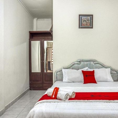 Reddoorz Syariah @ Raya Tajem Maguwo Hotel Kalasan Buitenkant foto