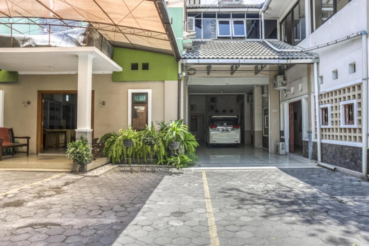 Reddoorz Syariah @ Raya Tajem Maguwo Hotel Kalasan Buitenkant foto