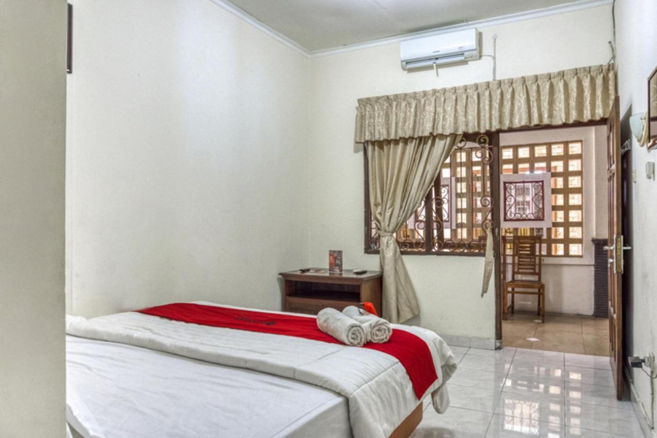 Reddoorz Syariah @ Raya Tajem Maguwo Hotel Kalasan Buitenkant foto